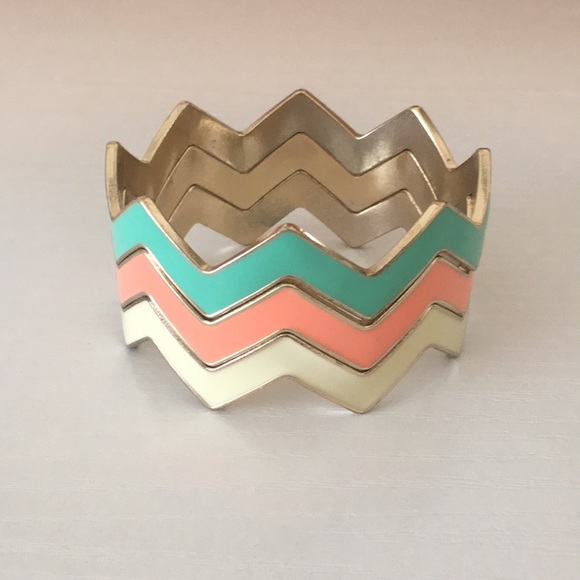 Three bracelets - Picture 2 of 3